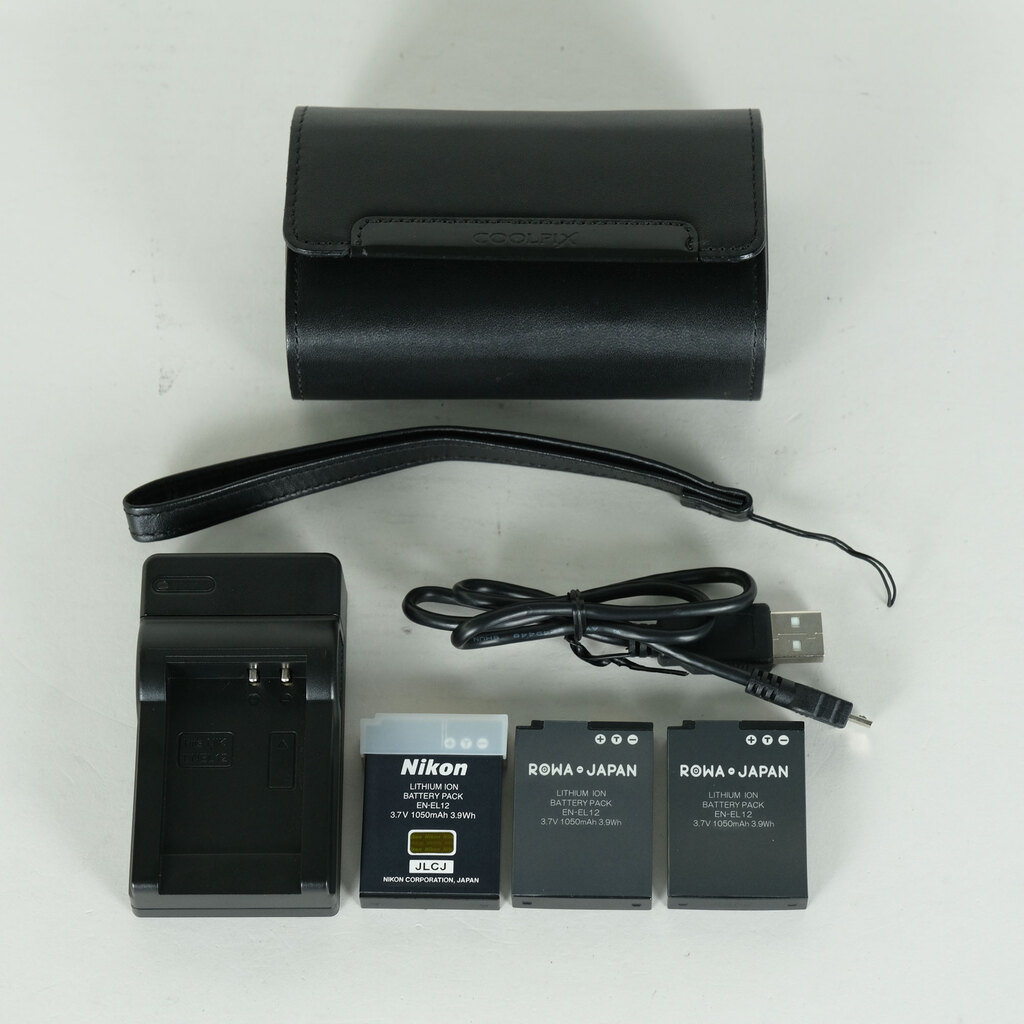 Nikon COOLPIX P340 BK ブラックの出品 | ONE SCENE（ワンシーン）