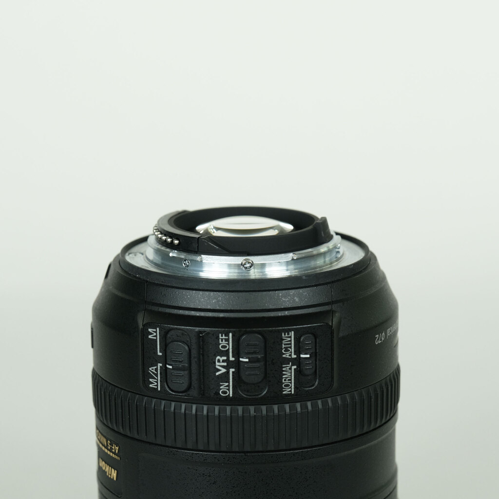 Nikon AF-S DX VR Zoom-Nikkor 18-200mm F3.5-5.6G IF-ED