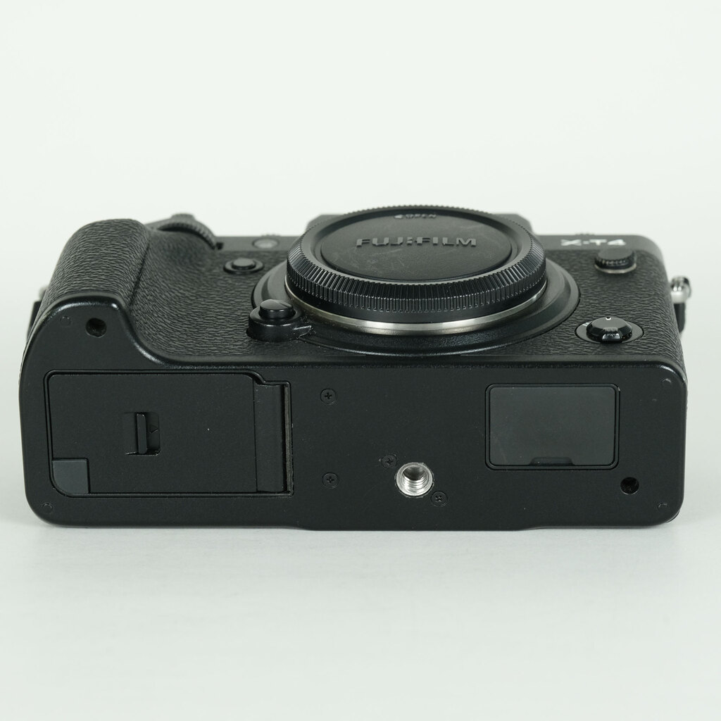 FUJIFILM X-T4