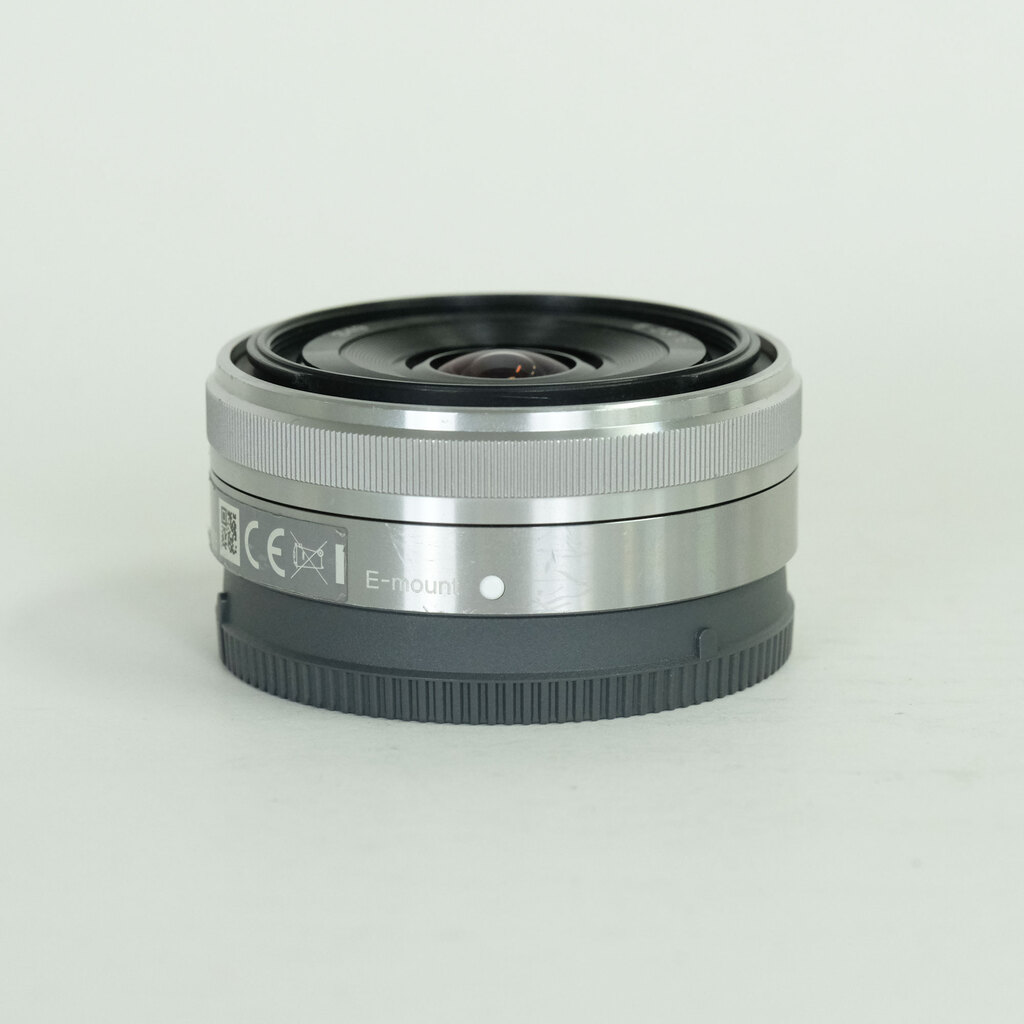SONY E 16mm F2.8 SEL16F28