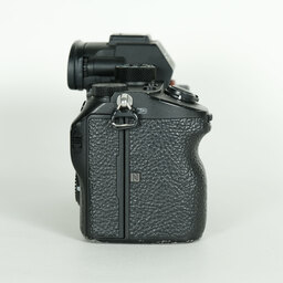 SONY α7R III(ILCE-7RM3) SONY α7R III(ILCE-7RM3)