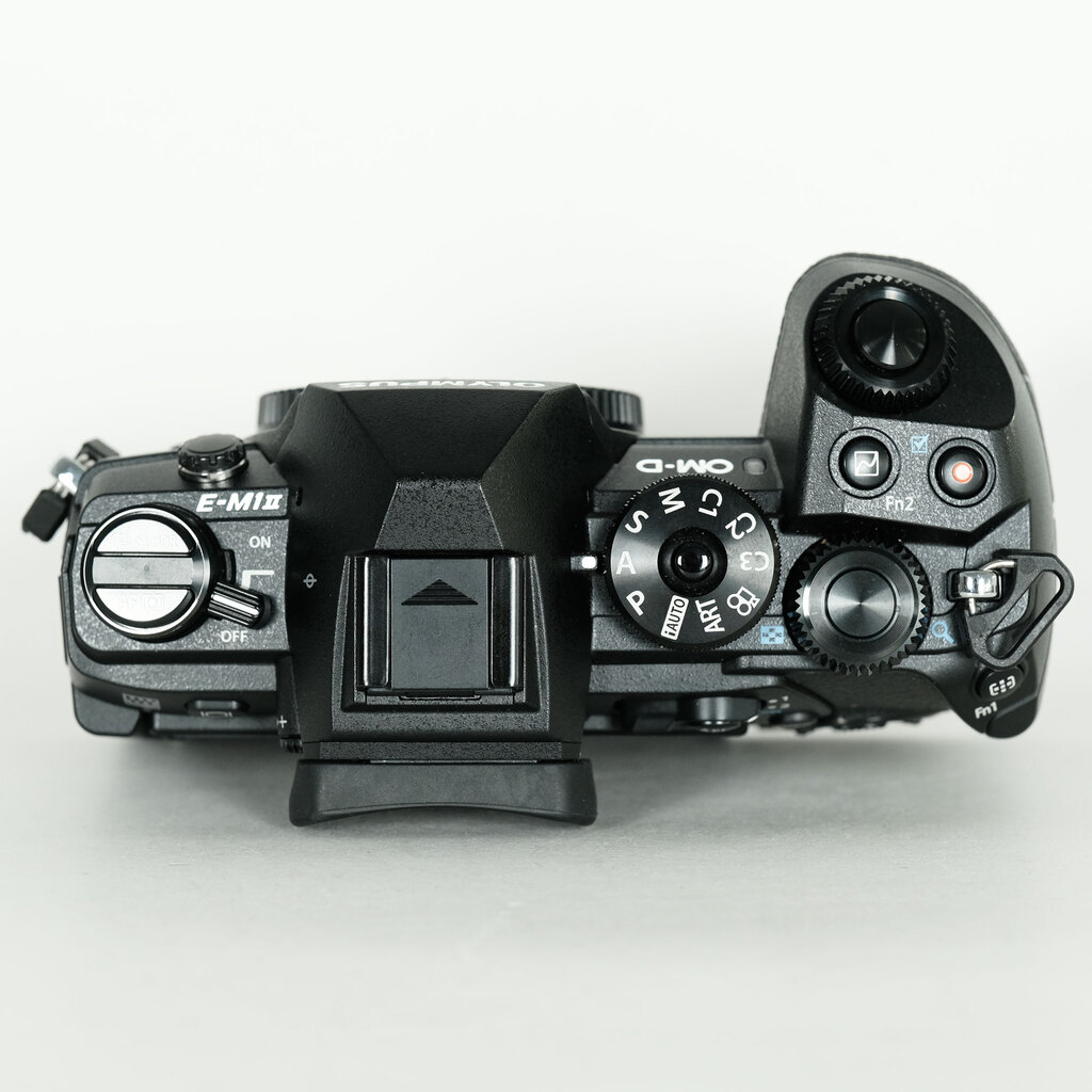 OLYMPUS OM-D E-M1 Mark II