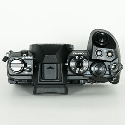 OLYMPUS OM-D E-M1 Mark II