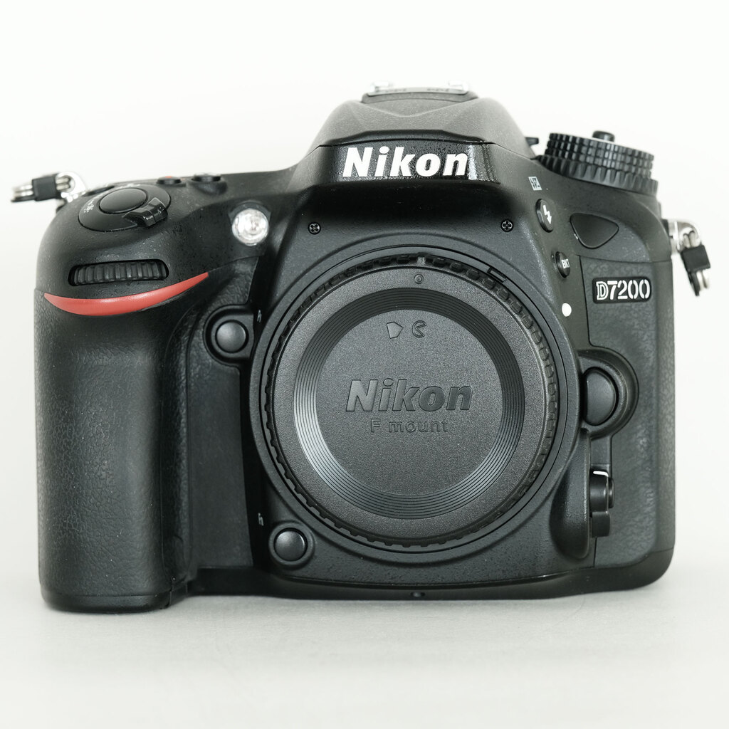 Nikon D7200 バッテリーパックキット