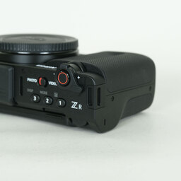 Nikon ZR