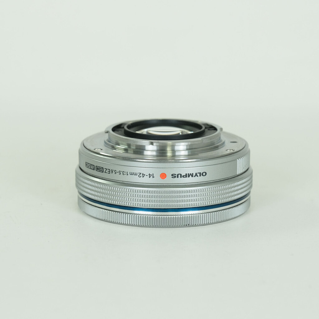 OLYMPUS M.ZUIKO DIGITAL ED 14-42mm F3.5-5.6 EZ シルバー