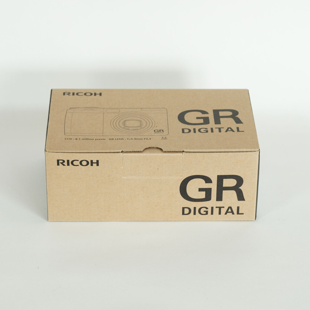 RICOH GR