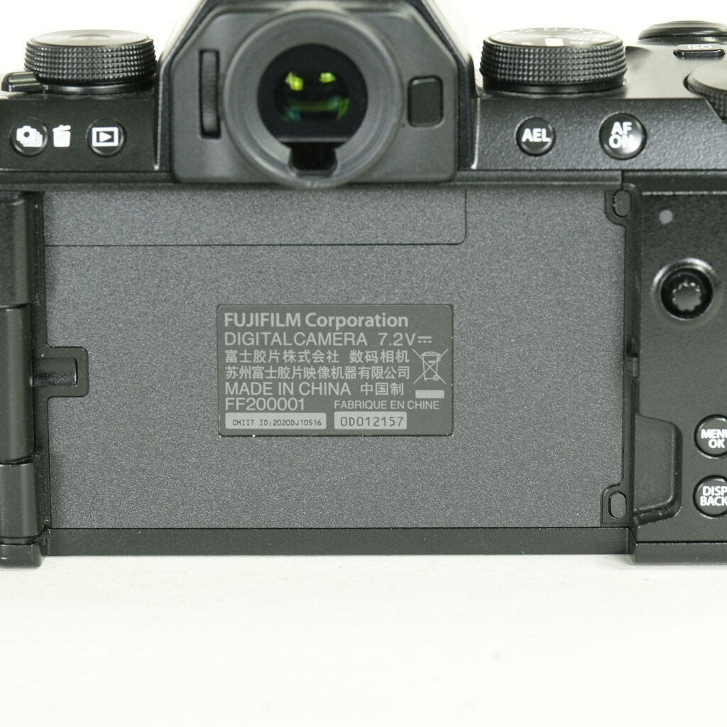 FUJIFILM X-S10