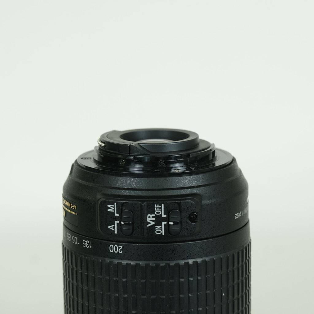 Nikon AF-S DX VR Zoom-Nikkor 55-200mm F4-5.6G IF-ED