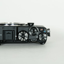 OLYMPUS PEN-F OLYMPUS PEN-F