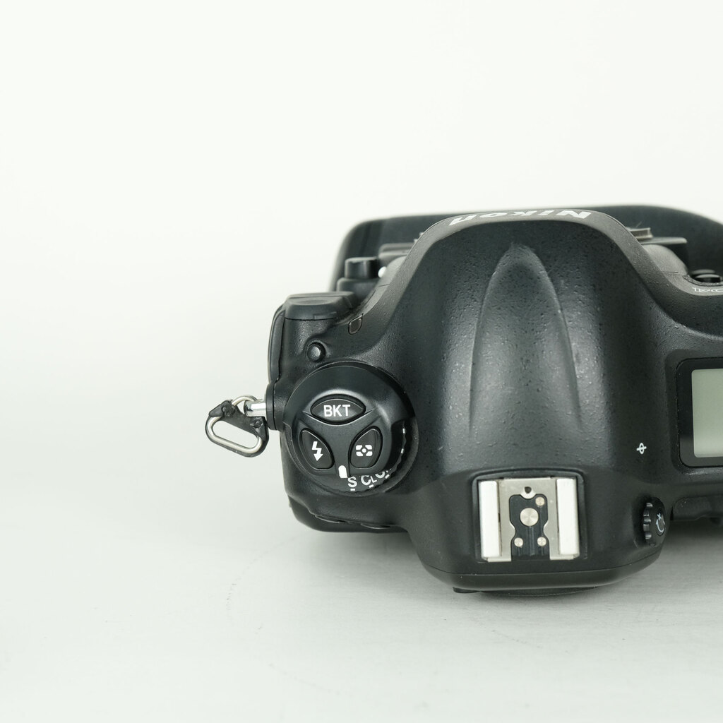 Nikon D4の出品 | ONE SCENE（ワンシーン）