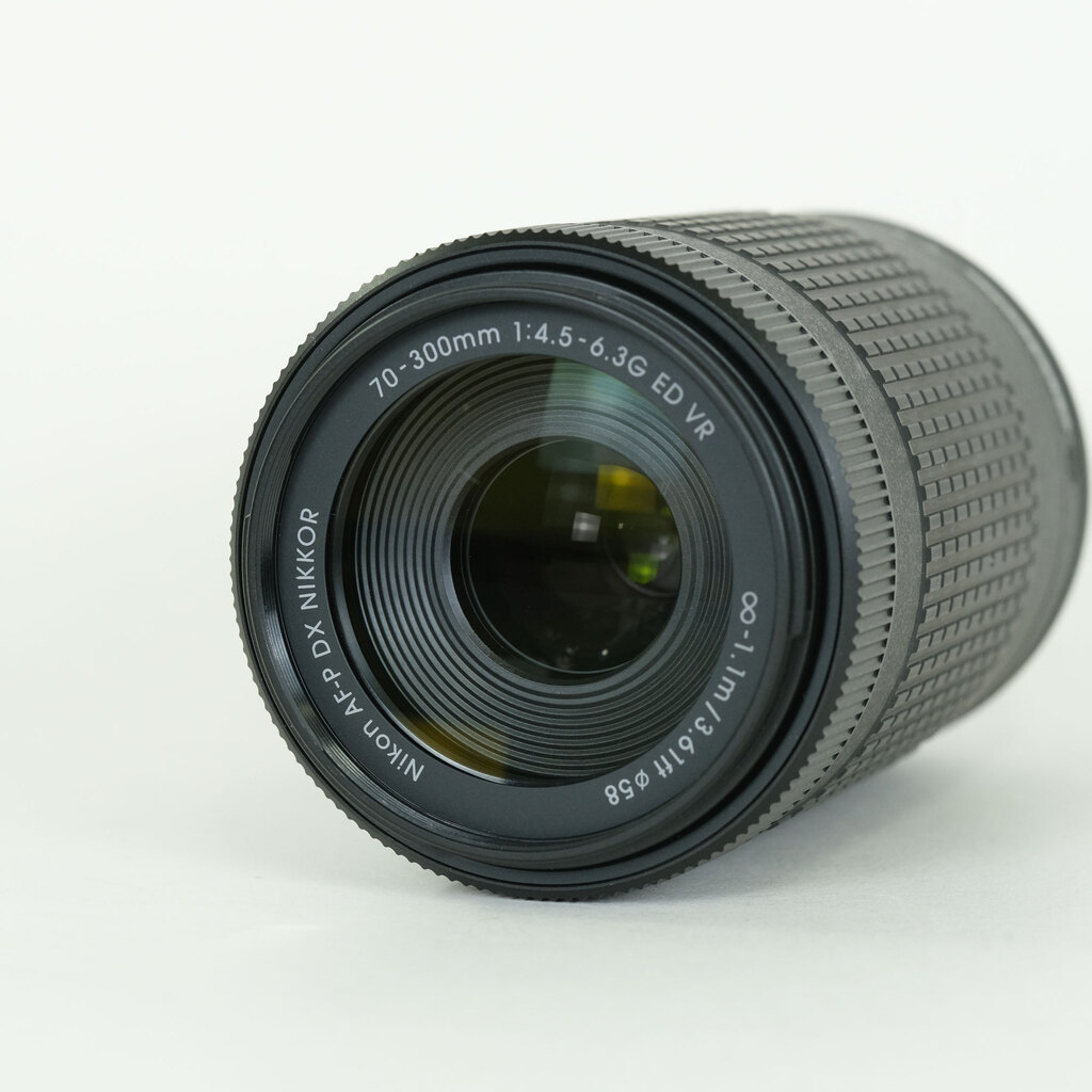 Nikon AF-P DX NIKKOR 70-300mm f/4.5-6.3G ED VR Nikon AF-P DX NIKKOR 70-300mm f/4.5-6.3G ED VR