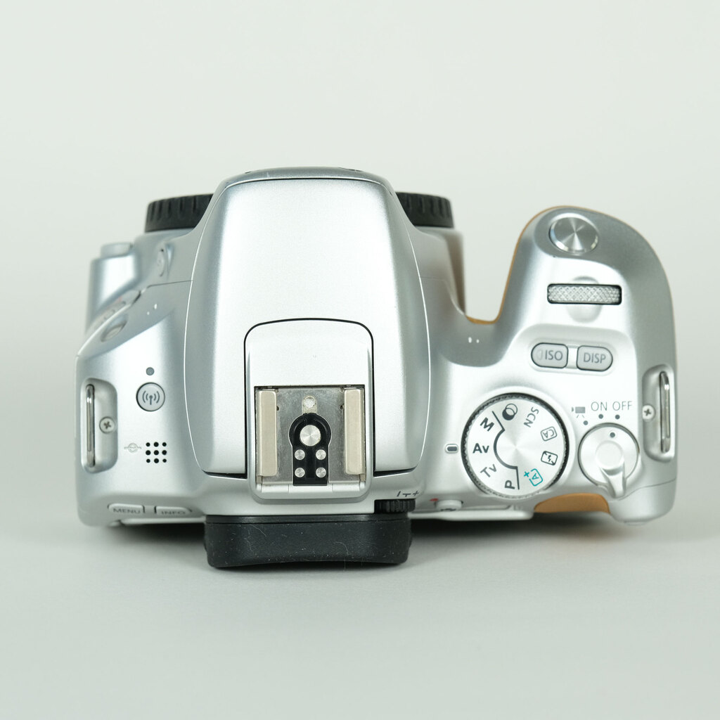 Canon EOS Kiss X9 ボディ シルバーの出品 | ONE SCENE（ワンシーン）