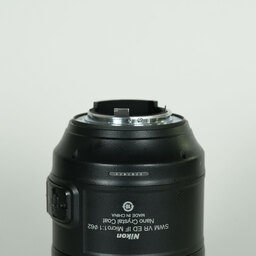 Nikon AF-S VR Micro-Nikkor 105mm f/2.8G IF-ED Nikon AF-S VR Micro-Nikkor 105mm f/2.8G IF-ED