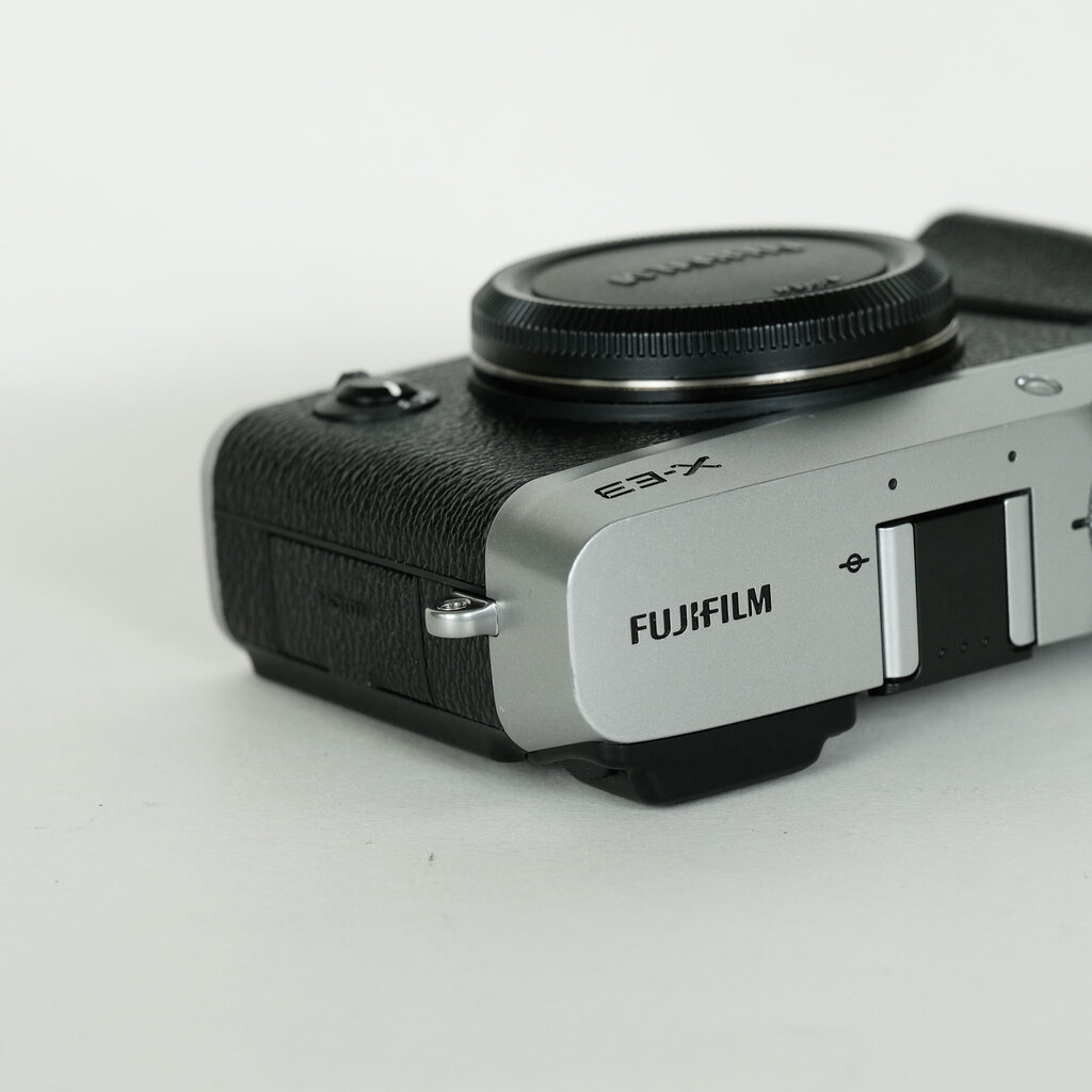 FUJIFILM X-E3