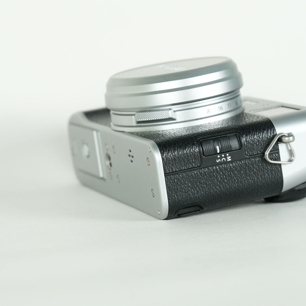 FUJIFILM X100V シルバー