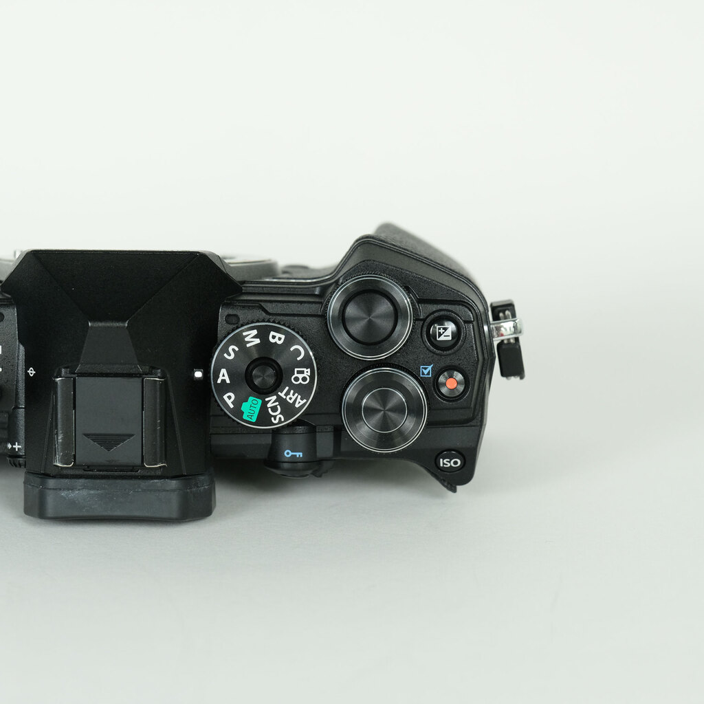 OM SYSTEM OM-5