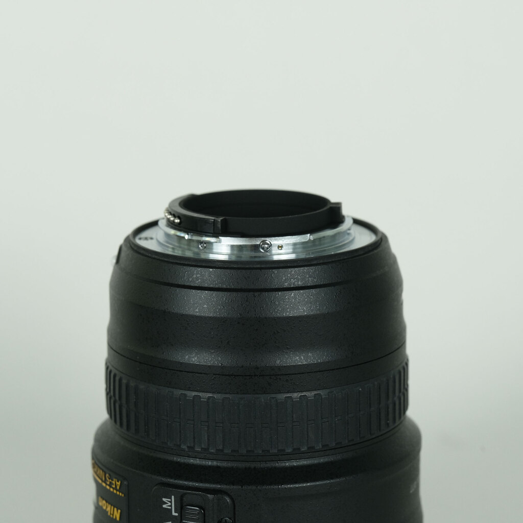 Nikon AF-S NIKKOR 18-35mm F3.5–4.5 G ED Nikon AF-S NIKKOR 18-35mm F3.5–4.5 G ED