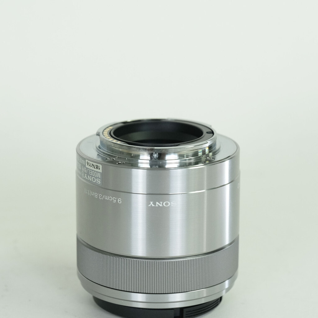 SONY E 30mm F3.5 Macro SEL30M35