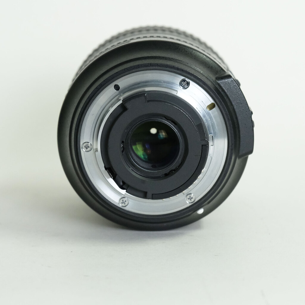 Nikon AF-S DX NIKKOR 18-300mm f/3.5-6.3G ED VR