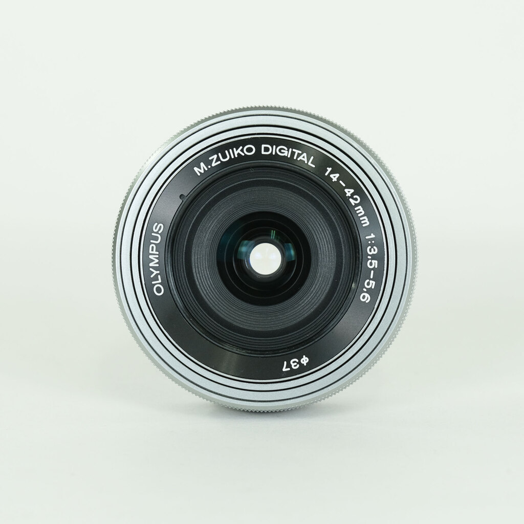 OLYMPUS M.ZUIKO DIGITAL ED 14-42mm F3.5-5.6 EZ シルバー
