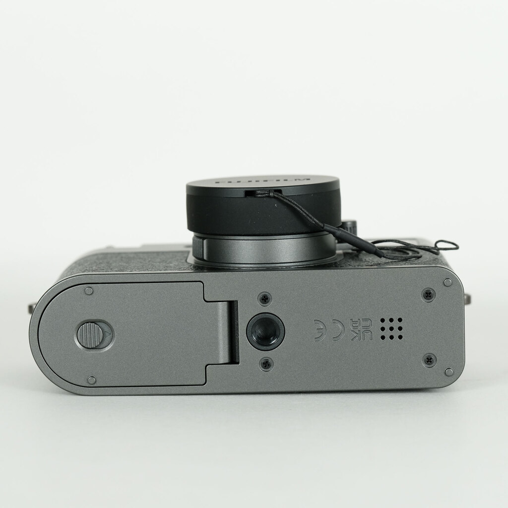 FUJIFILM X half X-HF1 チャコールシルバー FUJIFILM X-HF1 チャコールシルバー | フジフイルムモール