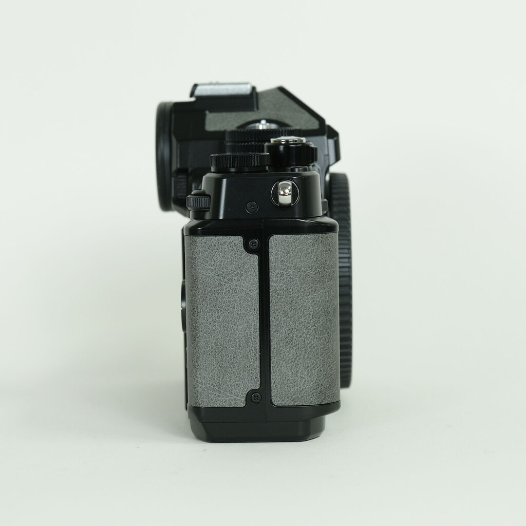 Nikon Z f プレミアムエクステリア張替済み