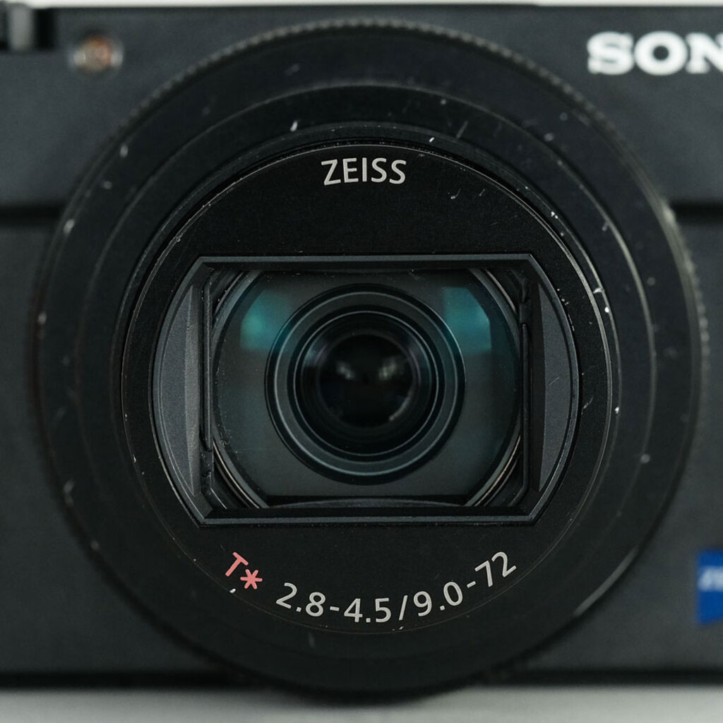 SONY Cyber-shot DSC-RX100M6