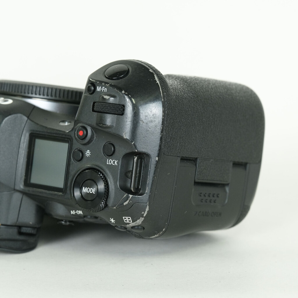 Canon EOS R5 Canon EOS R5