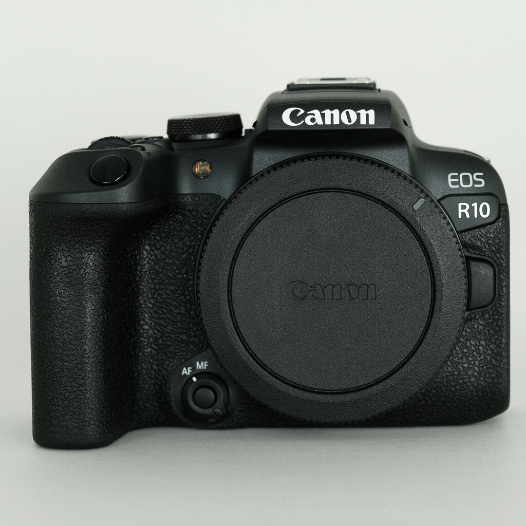 Canon EOS R10