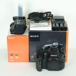 SONY α77IIボディ ILCA-77M2