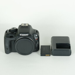 Canon EOS Kiss X7