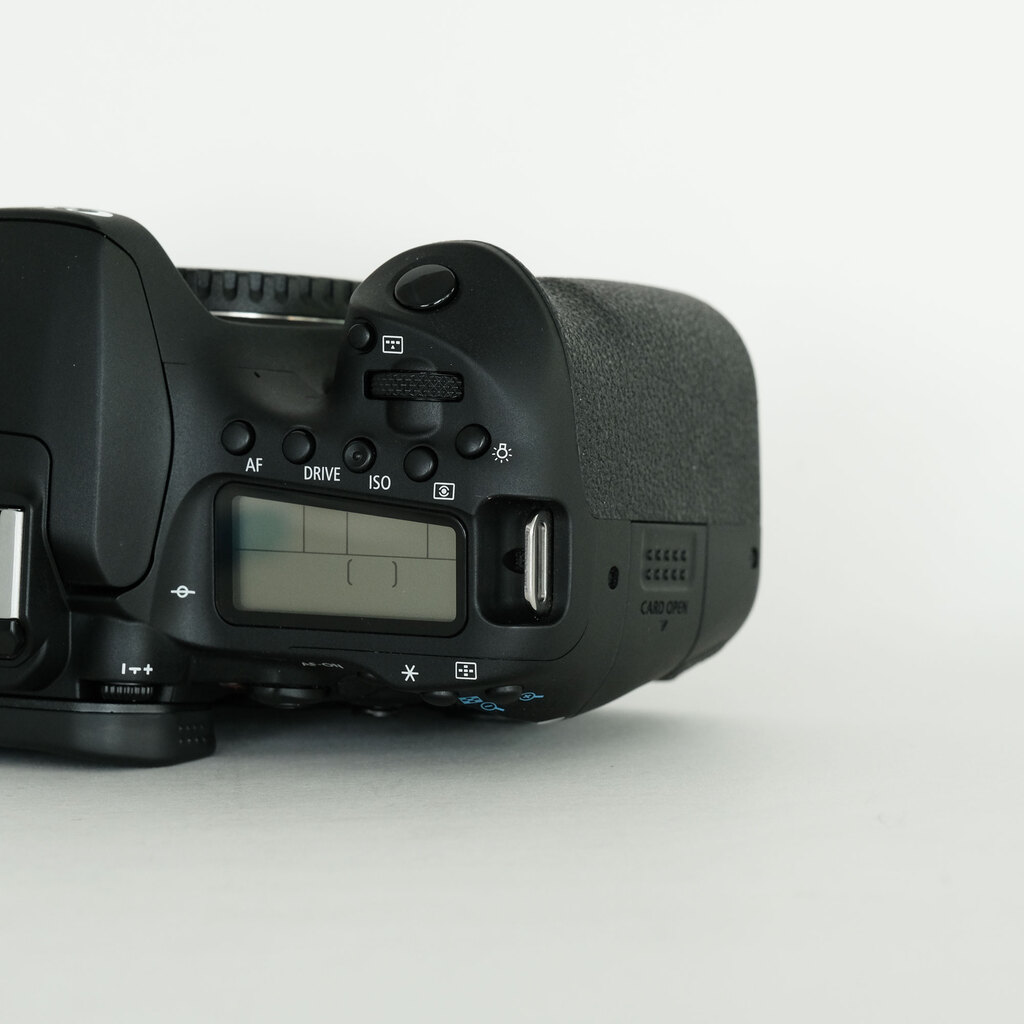Canon EOS 90D