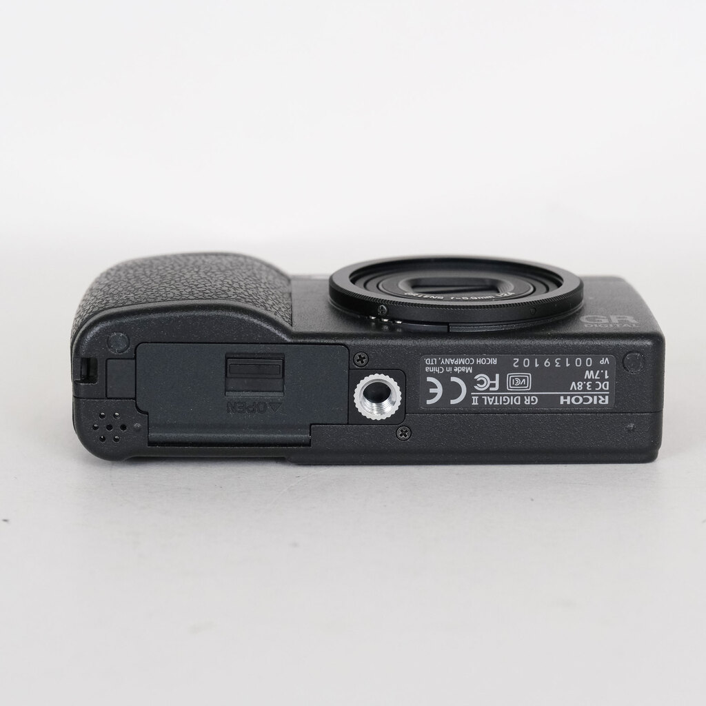 RICOH GR DIGITAL II