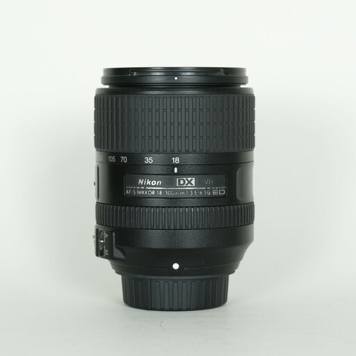Nikon AF-S DX NIKKOR 18-300mm f/3.5-6.3G ED VR Nikon AF-S DX NIKKOR 18-300mm f/3.5-6.3G ED VR