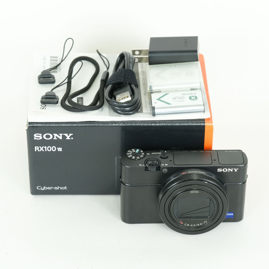 SONY Cyber-shot DSC-RX100M7 SONY Cyber-shot DSC-RX100M7