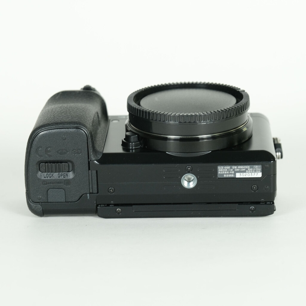 SONY α6100（ILCE-6100）