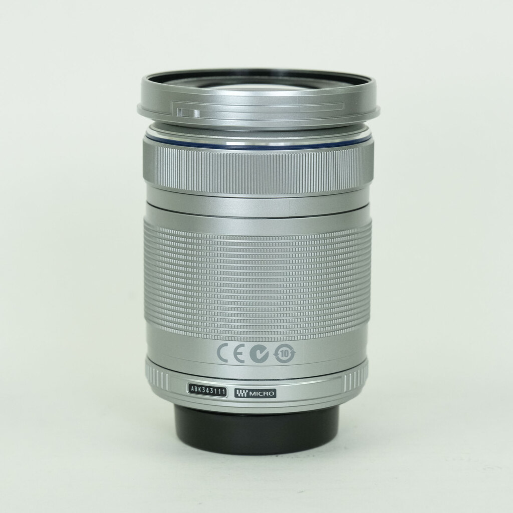 OLYMPUS M.ZUIKO DIGITAL ED 40-150mm F4.0-5.6 R OLYMPUS M.ZUIKO DIGITAL ED 40-150mm F4.0-5.6 R