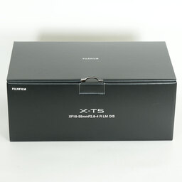 FUJIFILM X-T5