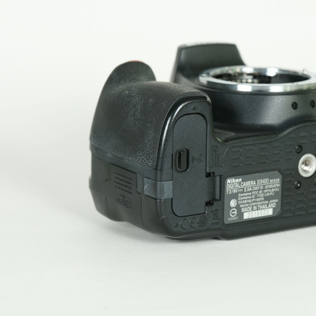 Nikon D3400