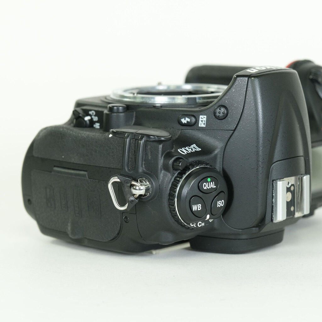 Nikon D300 ボディ