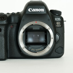 Canon EOS 6D Mark II