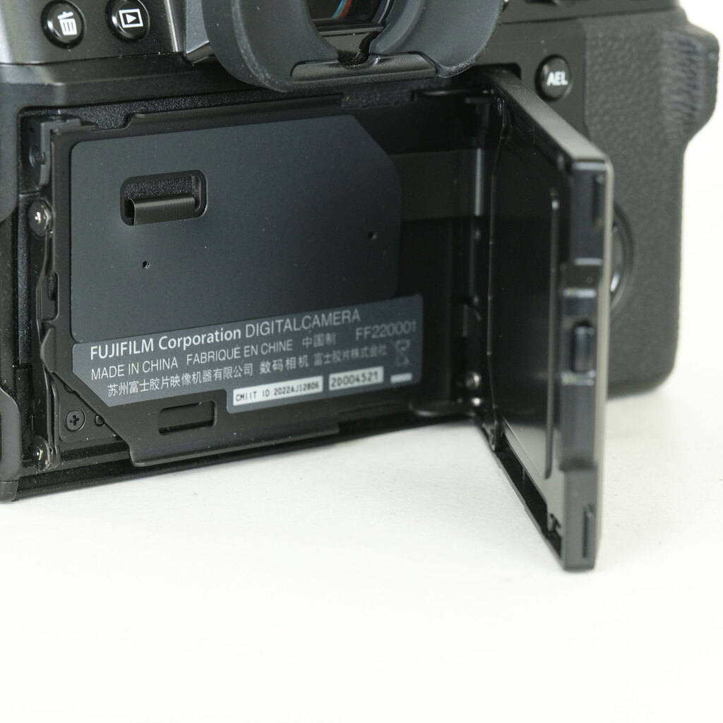 FUJIFILM X-T5