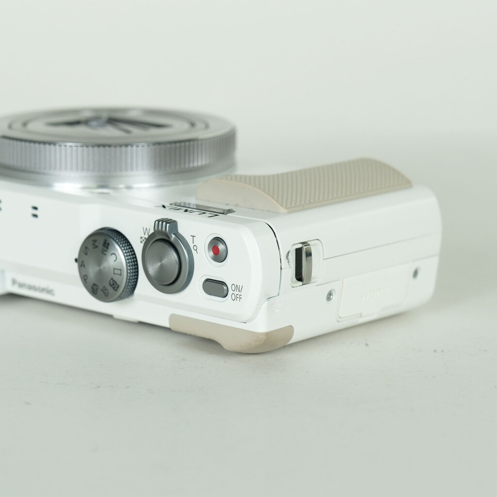 Panasonic LUMIX DMC-TZ85 ホワイトの出品 | ONE SCENE（ワンシーン）