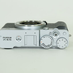 FUJIFILM X-E5