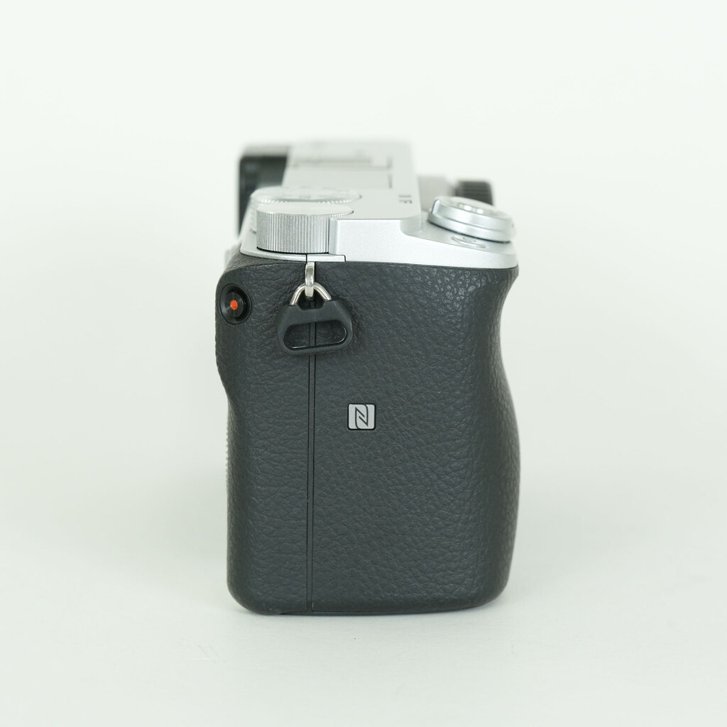 SONY α6400（ILCE-6400）