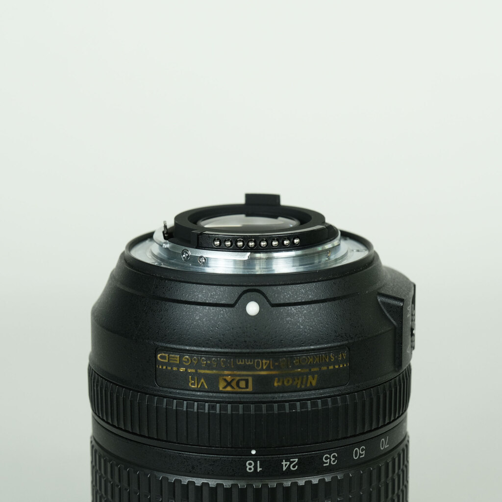 Nikon AF-S DX NIKKOR 18-140mm F3.5-5.6G ED VR Nikon AF-S DX NIKKOR 18-140mm F3.5-5.6G ED VR
