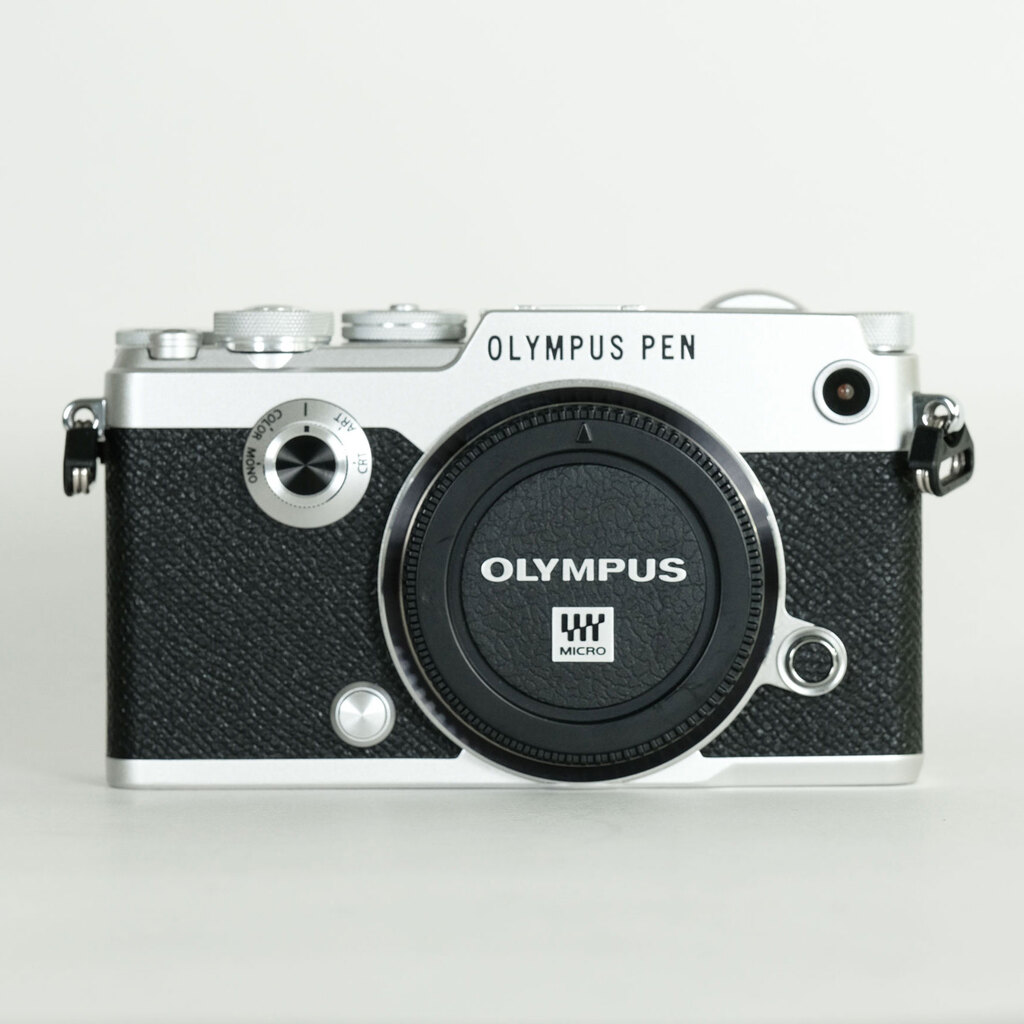OLYMPUS PEN-F