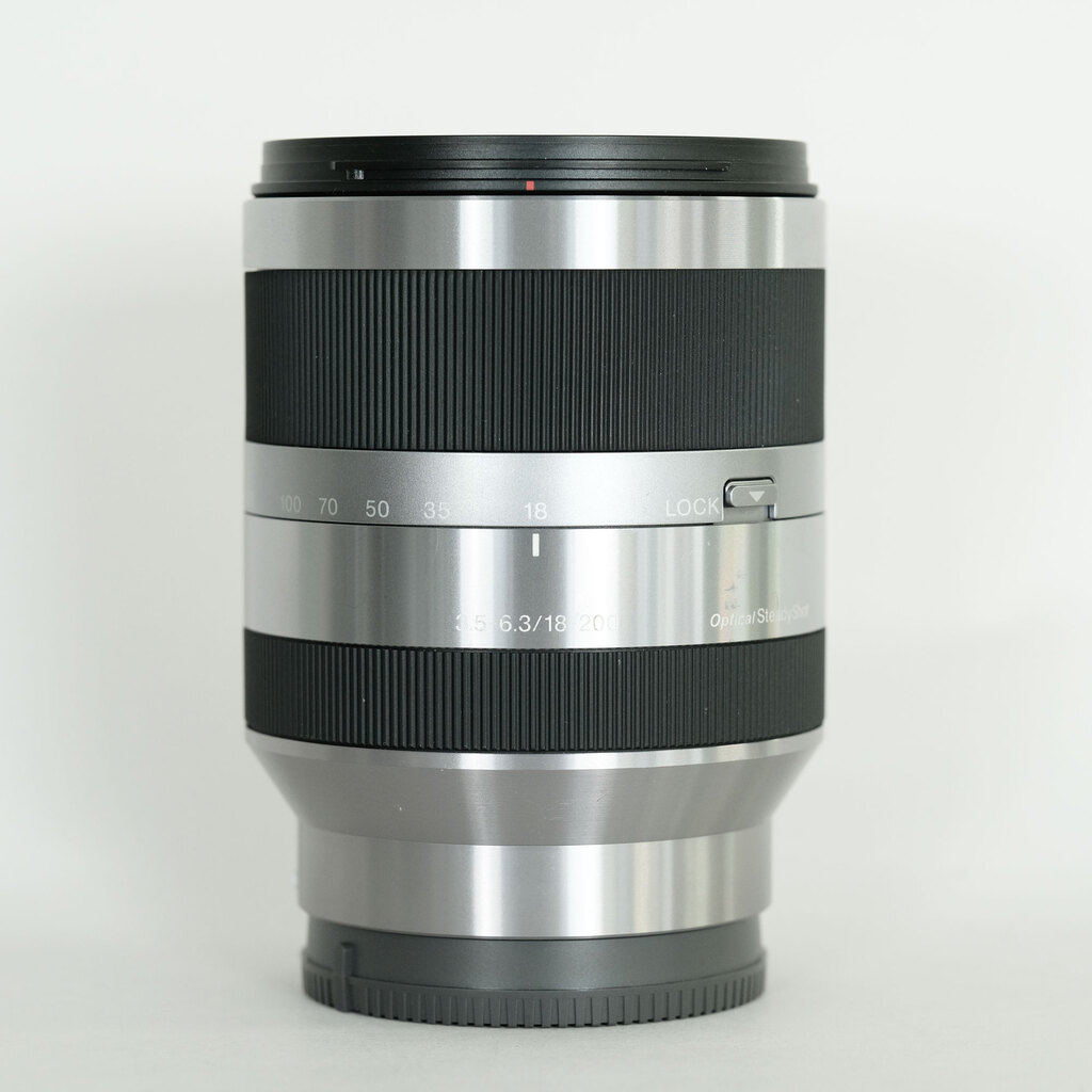 SONY E18-200mm F3.5-6.3 OSS SEL18200