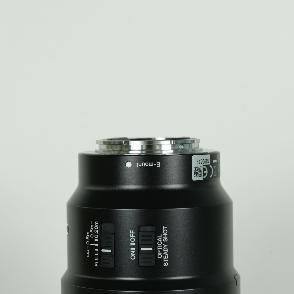 SONY FE 90mm F2.8 Macro G OSS SEL90M28G